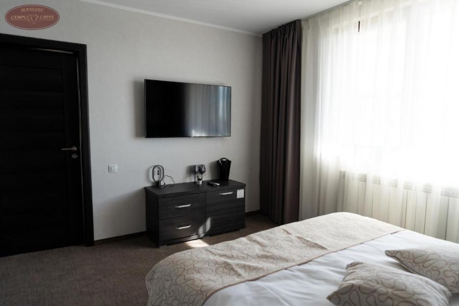 Campus Caffe Mansion Hotel Buzau Exterior photo